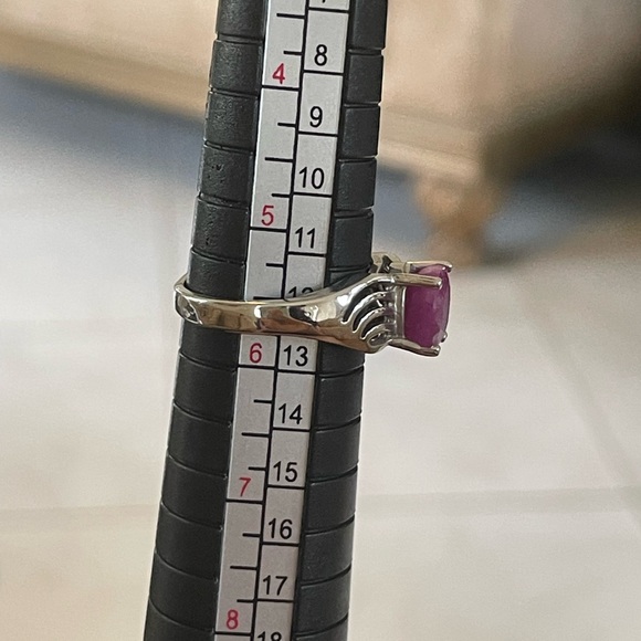 14k Ruby Ring - Picture 11 of 11